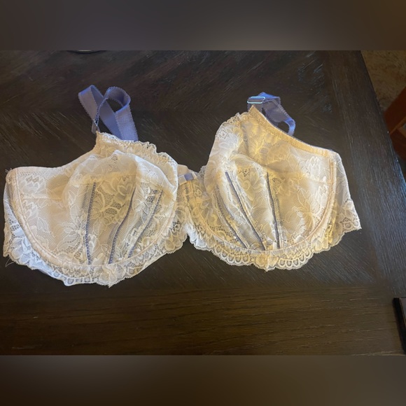 Adore Me Unlined Bra - Lace Off-White/Periwinkle - Picture 2 of 2